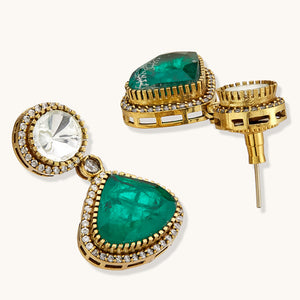 22K Gold-Plated Emerald Stone Centric Kundan Stone Studded Elegant Necklace Set