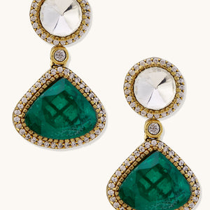 22K Gold-Plated Emerald Stone Centric Kundan Stone Studded Elegant Necklace Set